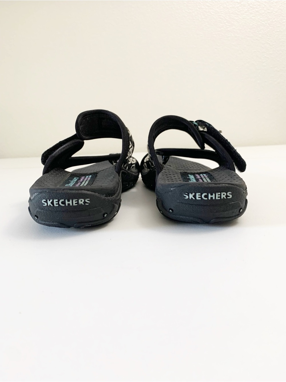 Skechers Women’s Black Reggae Swag Toe Woven Sandals ~ 7 - Picture 6 of 9